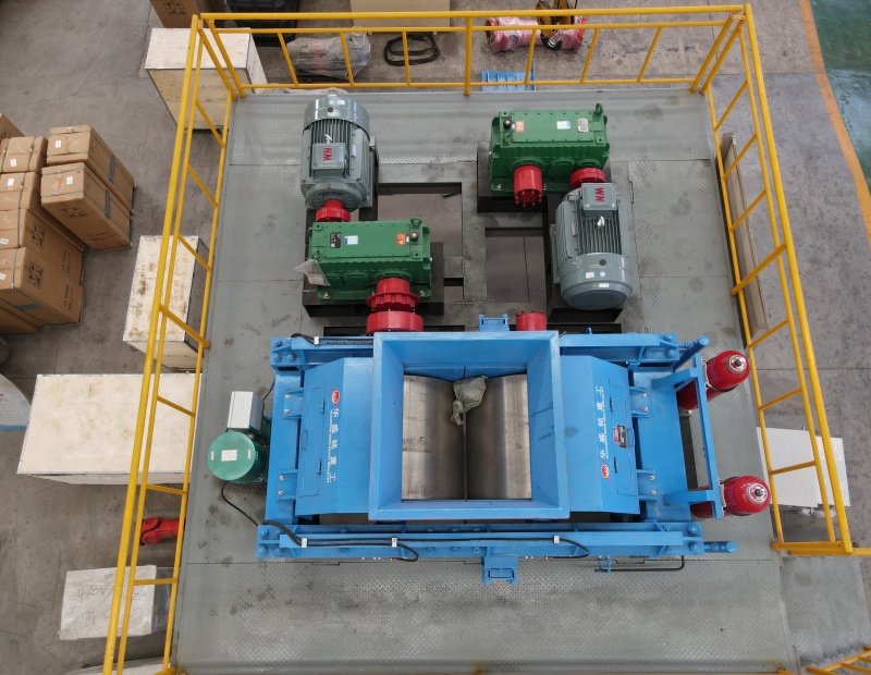 鈦鐵礦對輥制砂機